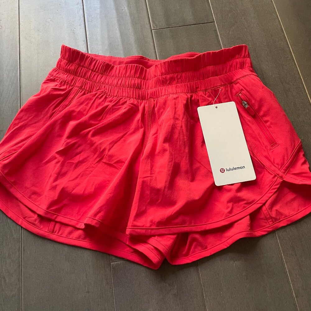 Lululemon Tracker Low-Rise Lined Short 4" LORE Love Red Size 8